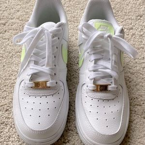 Nike Air Force 1 sneakers white/lime ice women’s size 7